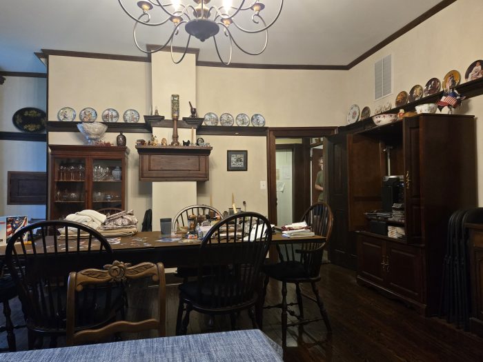 Gran comedor en la casa Sleep y desayuno apilados