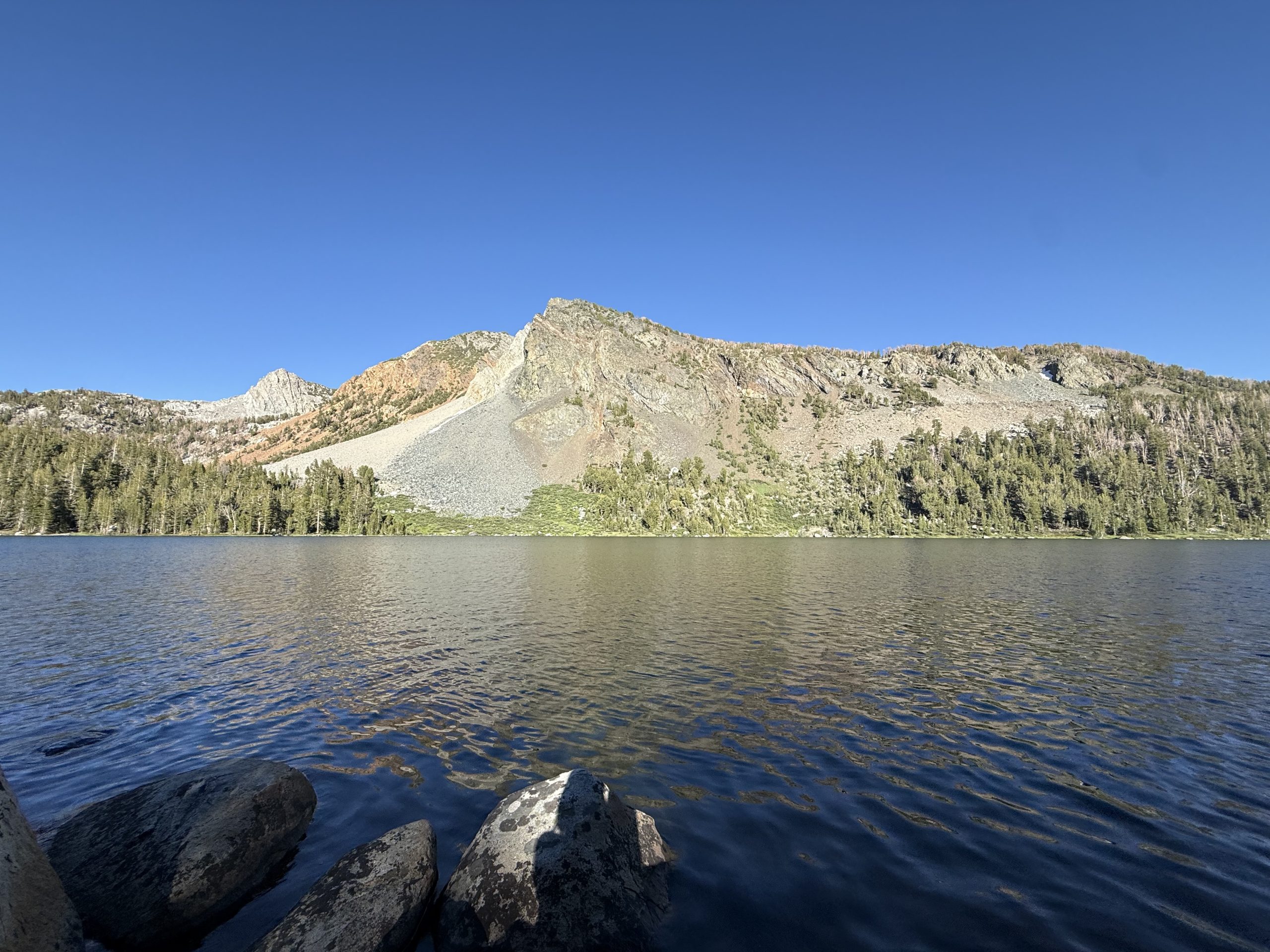 Isn’t the purple lake purple? – The walk Isn’t the purple lake purple? – The walk